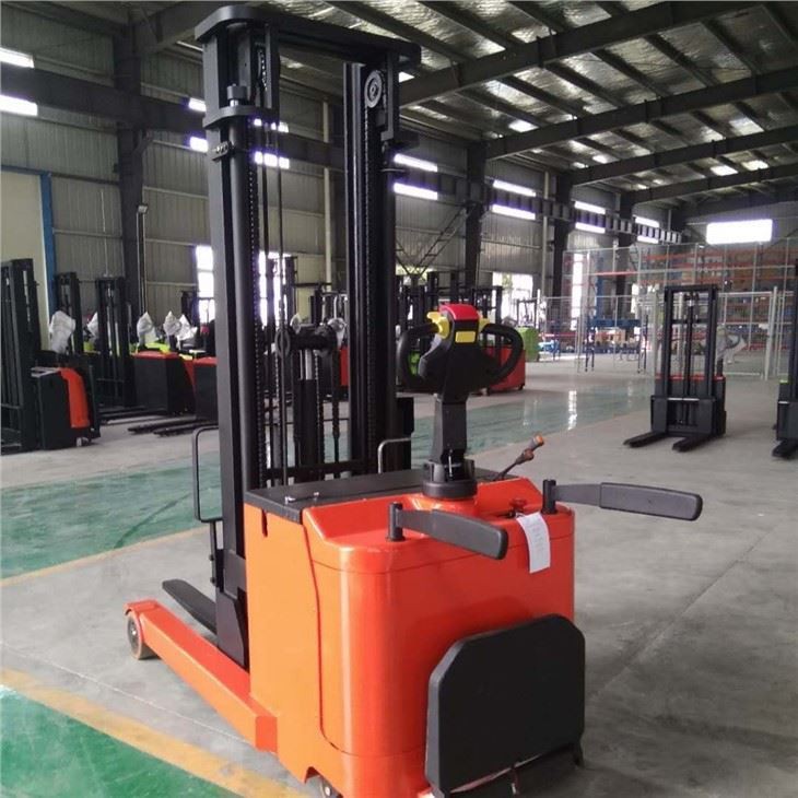 Electric Reach forklift Truck